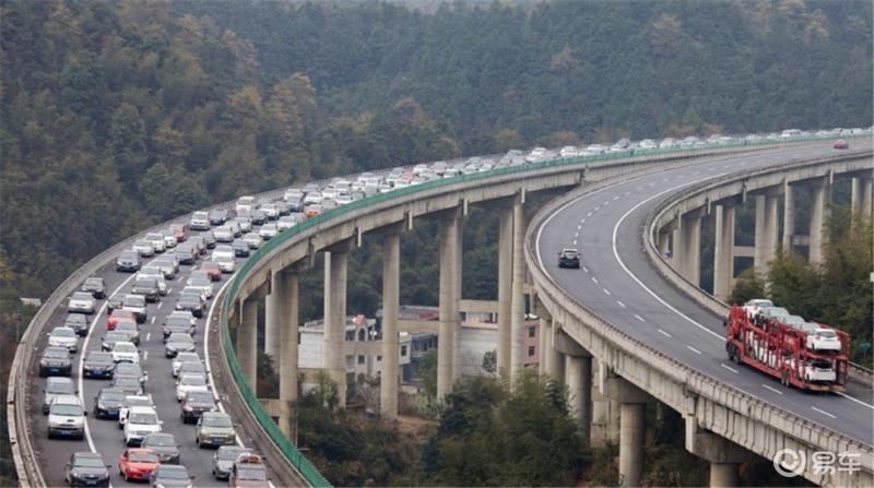 高速路车子没油怎么处理_车子在高速没有油了怎么办_高速油没了怎么办
